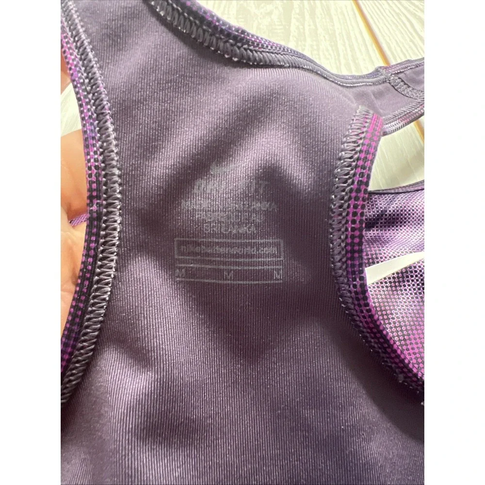 Nike Womens Sports Bra Size Medium Excellent Condition Purple